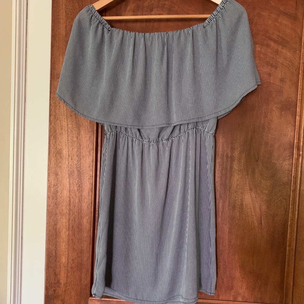 Glam off the shoulder striped mini dress, sz small